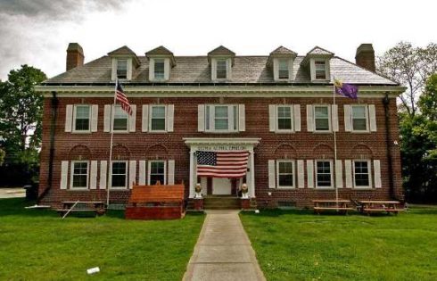 Sigma Alpha Epsilon NH Beta house